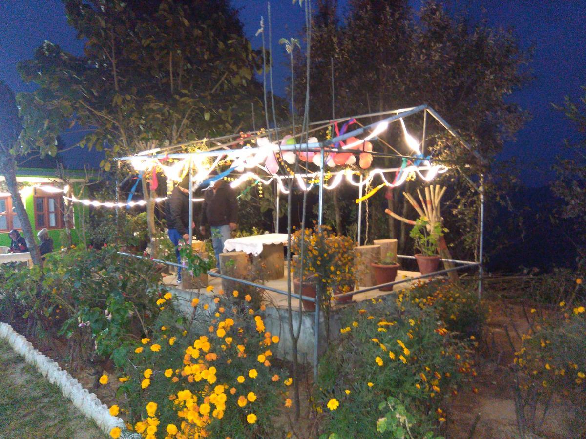 Maa Ananda Mayee Guest House Binsar Buitenkant foto