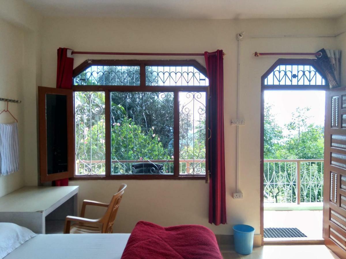 Maa Ananda Mayee Guest House Binsar Buitenkant foto